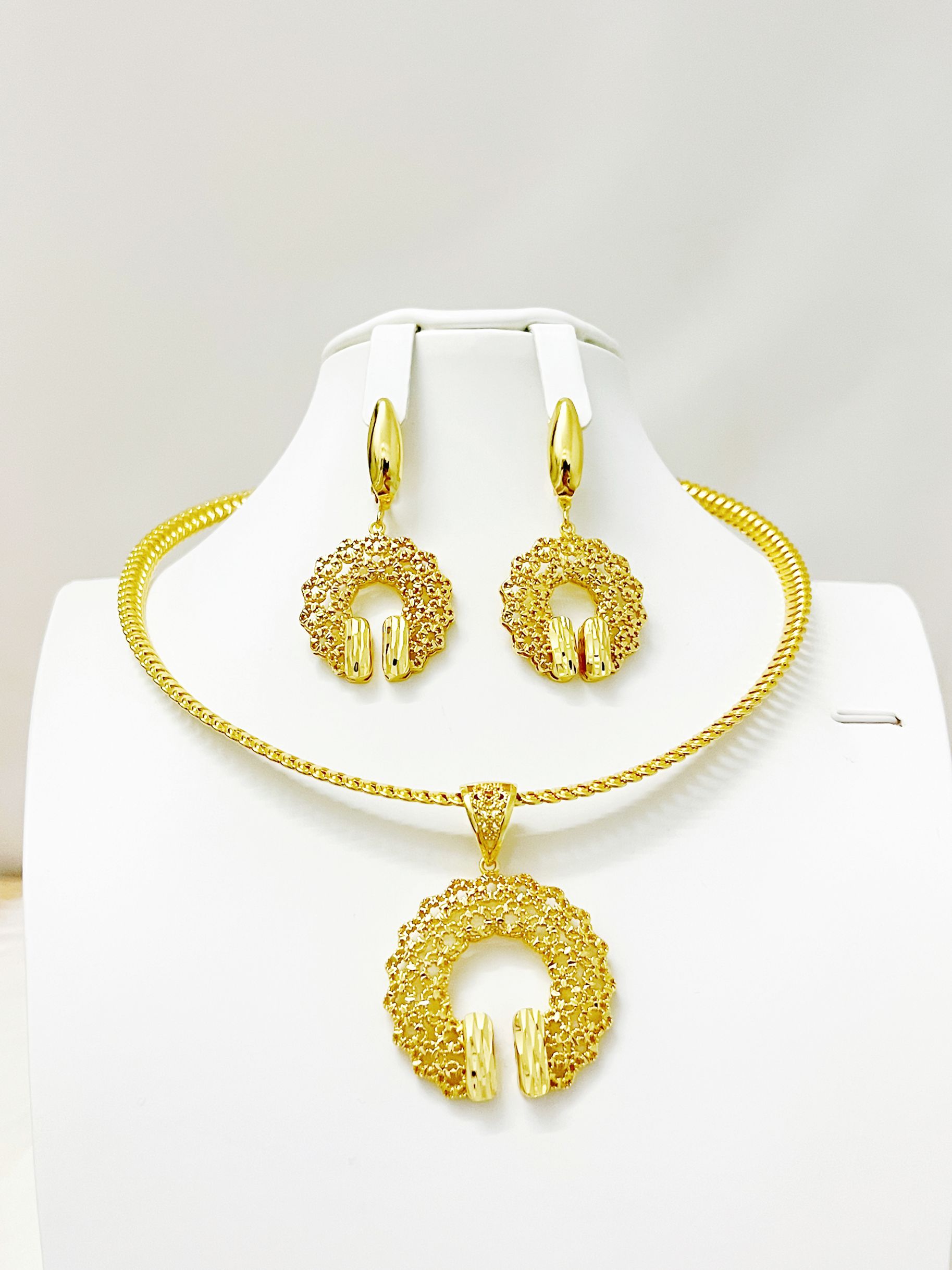 Dubai Jewelry Set Women Wear Party Wedding Anniversary Fashionable - ONEZINOTTA , jewelery that shines like gold...