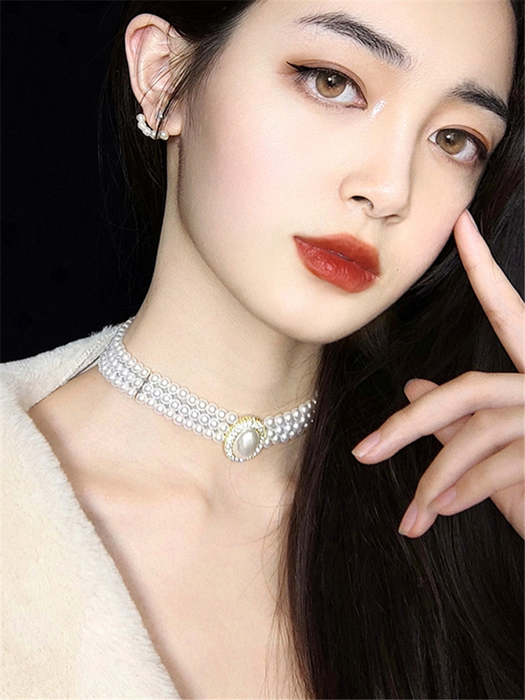 Shangzhihua The Elegant Light Luxury Three-layer Pearl Collar, 2021 - ONEZINOTTA , jewelery that shines like gold...