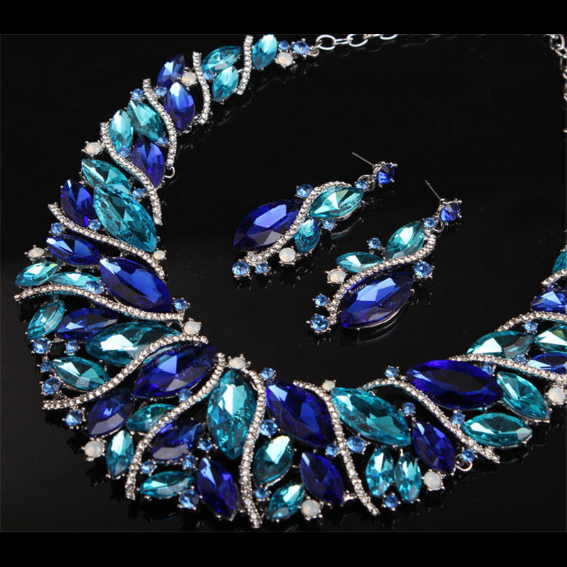 Vintage Statement Crystal Necklace Earrings Set Retro Dubai Bridal - ONEZINOTTA , jewelery that shines like gold...